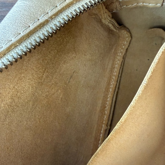 Portland Leather Tan Crossbody Bag with Luxurious Leather Finish - Pre-owned - Picture 7 of 10